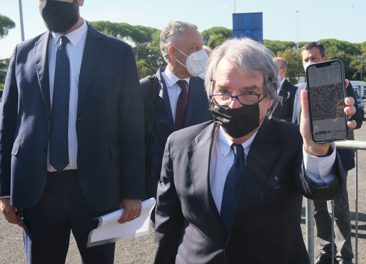 Green Pass, da venerdì 4 mln di lavoratori rischiano di perdere lo stipendio