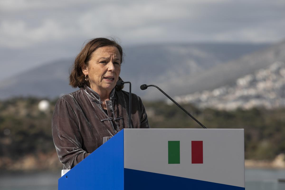 Luciana Lamorgese, una ministra nel mirino: attacchi bipartisan al Viminale Luciana Lamorgese, una ministra nel mirino: attacchi bipartisan al Viminale