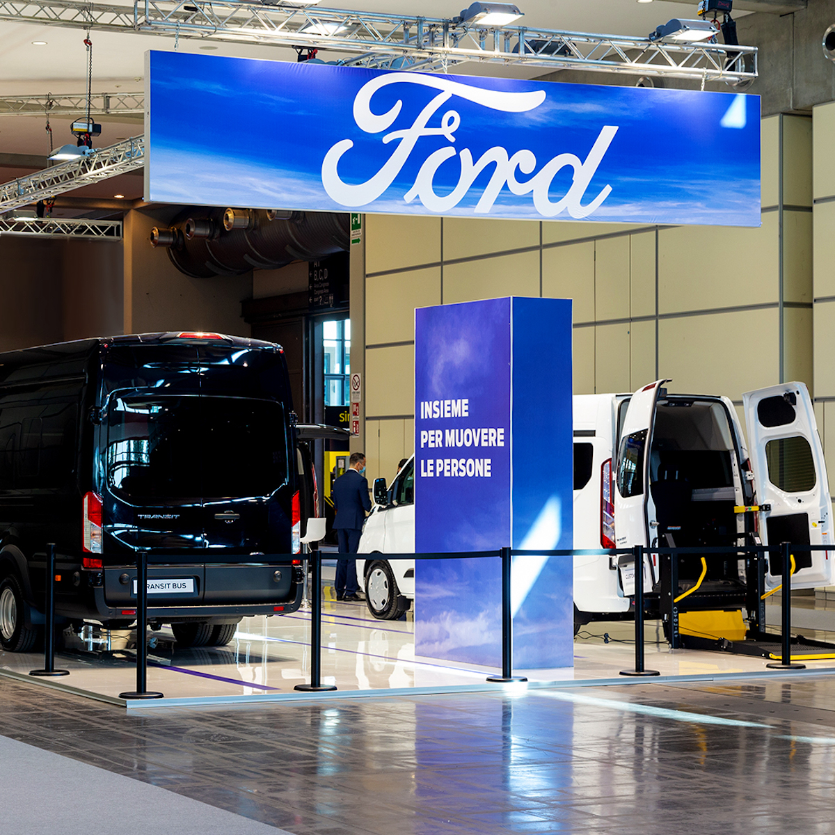 Al TTG Travel Experience di Rimini debutta il nuovo Ford Tourneo Connect Al TTG Travel Experience di Rimini debutta il nuovo Ford Tourneo Connect