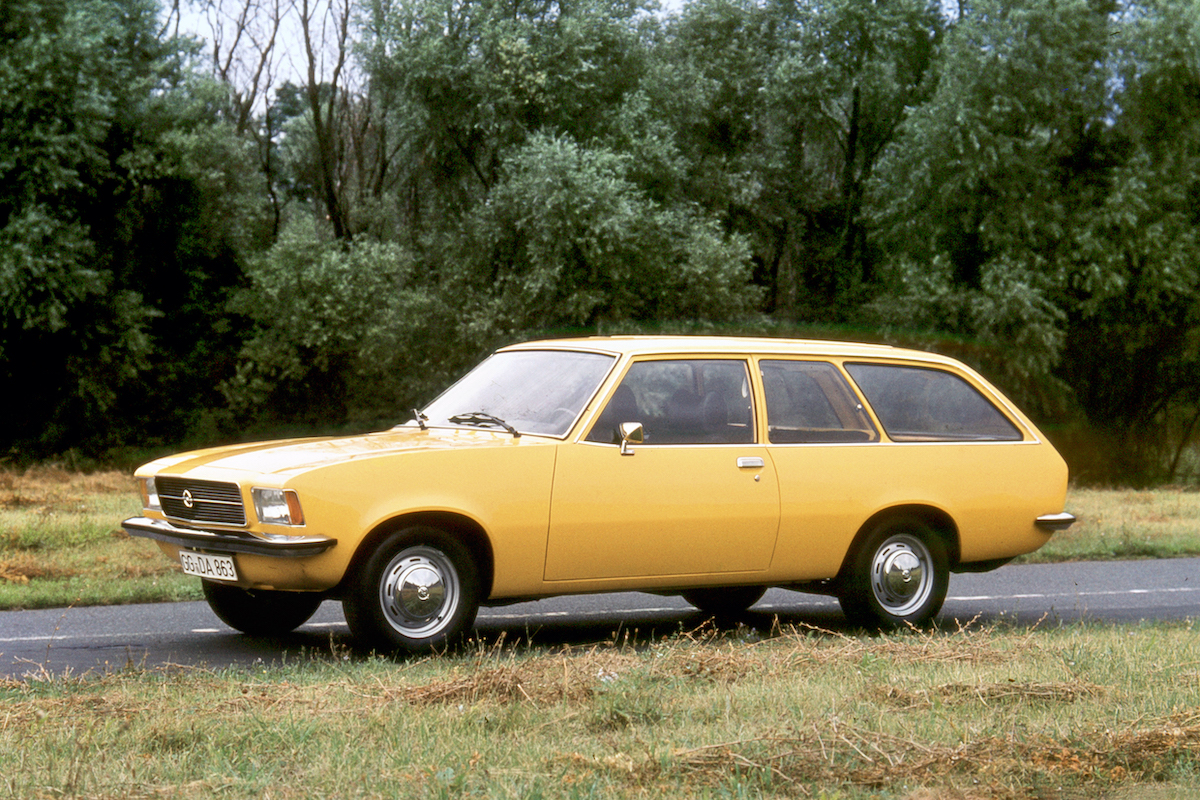 Rekord D:La prima Opel diesel con motore 2.1 litri da 60 CV Rekord D:La prima Opel diesel con motore 2.1 litri da 60 CV