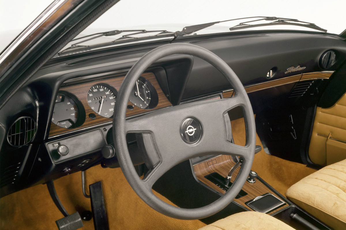 Rekord D:La prima Opel diesel con motore 2.1 litri da 60 CV Rekord D:La prima Opel diesel con motore 2.1 litri da 60 CV