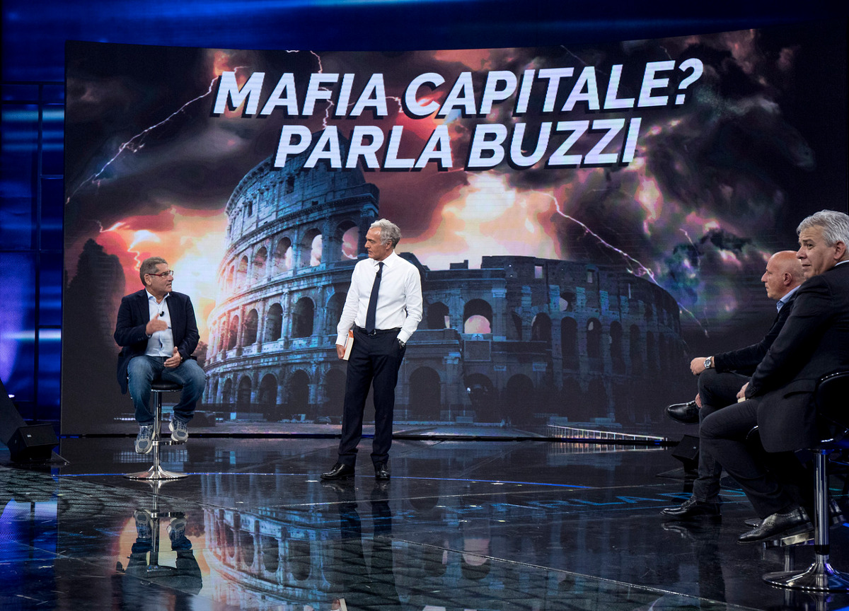 Capitano Ultimo sfida Buzzi, apre un pub. “Panini dedicati ai caduti di mafia” Capitano Ultimo sfida Buzzi, apre un pub. “Panini dedicati ai caduti di mafia”