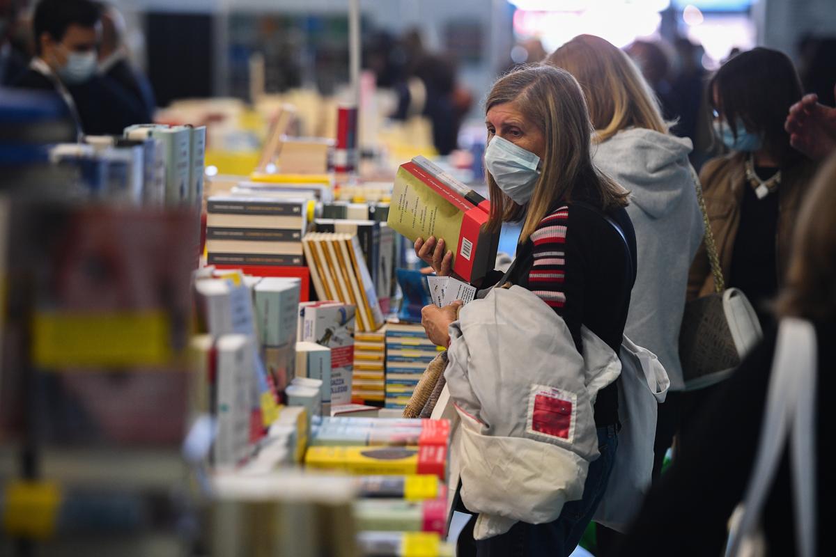 Salone del Libro di Torino riparte in presenza, eventi fino al 18 ottobre Salone del Libro di Torino riparte in presenza, eventi fino al 18 ottobre