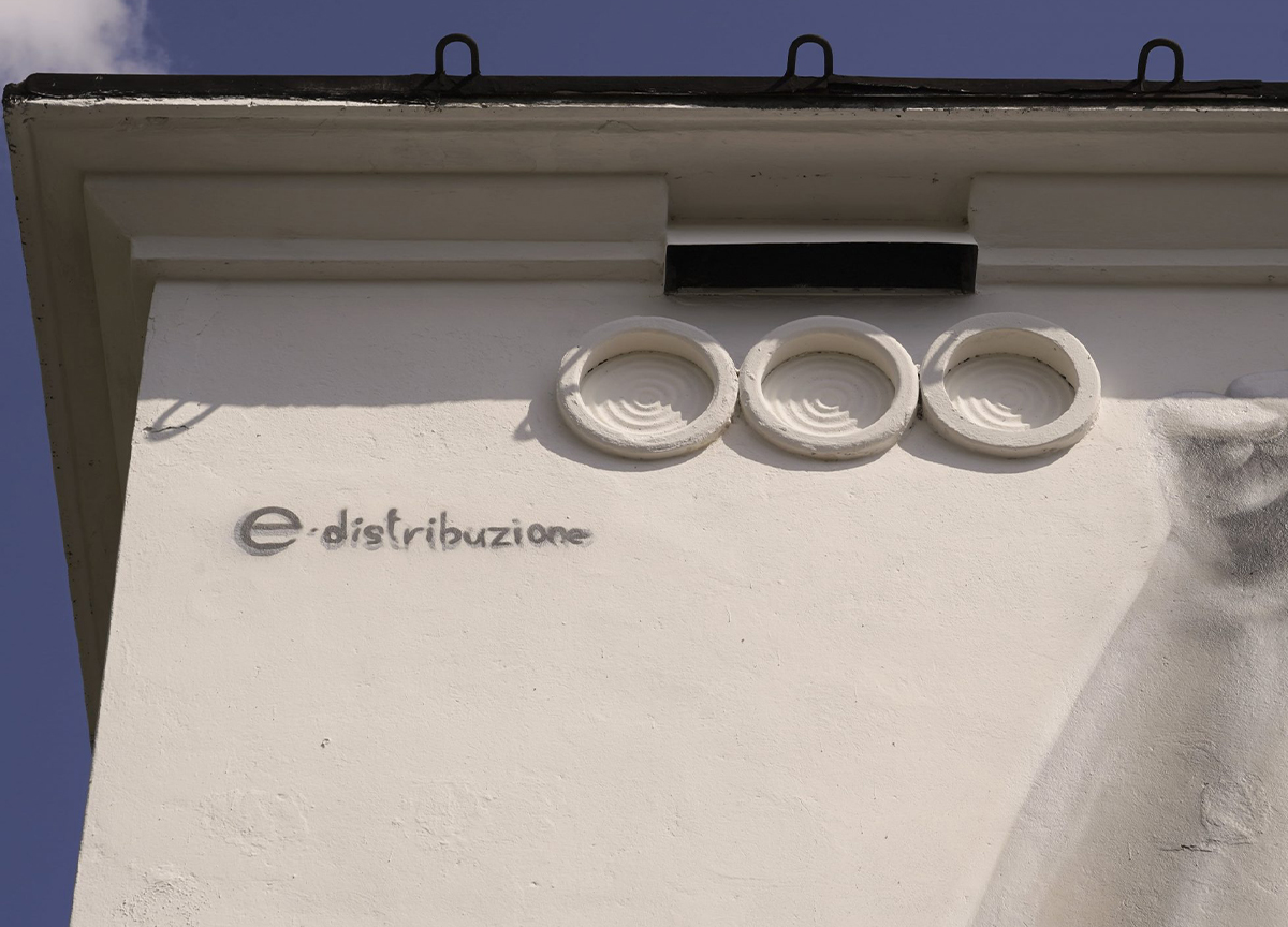 E-Distribuzione, il Paradiso Dantesco prende forma sulle cabine elettriche