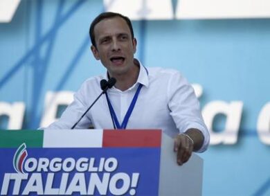 Trieste, in 300 tengono in ostaggio tutto il porto. A rischio 400 mln del Pnrr