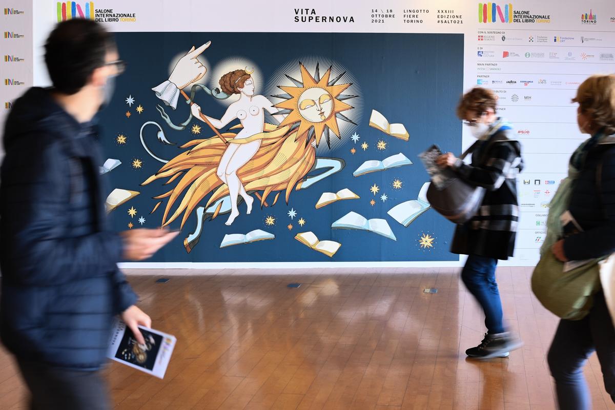 Colpo di scena, le librerie superano l’online. Editoria di varia in crescita Colpo di scena, le librerie superano l’online. Editoria di varia in crescita