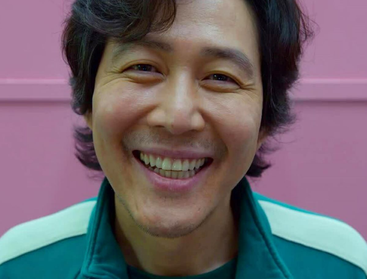 Squid Game, la tuta nuovo trend fashion (boom di vendite). E Gianluca Vacchi.. Squid Game, la tuta nuovo trend fashion (boom di vendite). E Gianluca Vacchi..