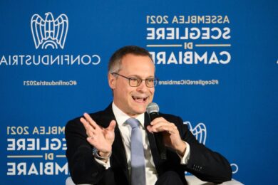 Manovra, Bonomi: “Alleggerire cuneo fiscale, no sugar tax e plastic tax”