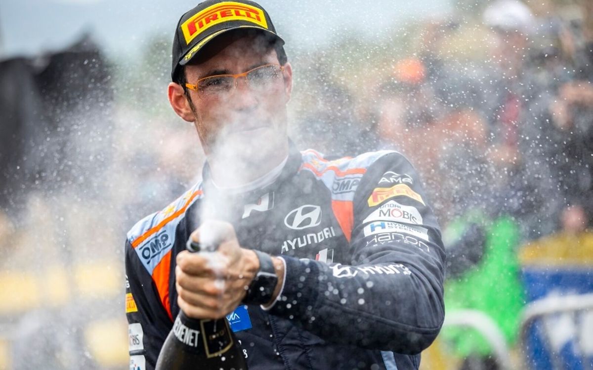 WRC, Neuville domina il Rally di Spagna WRC, Neuville domina il Rally di Spagna
