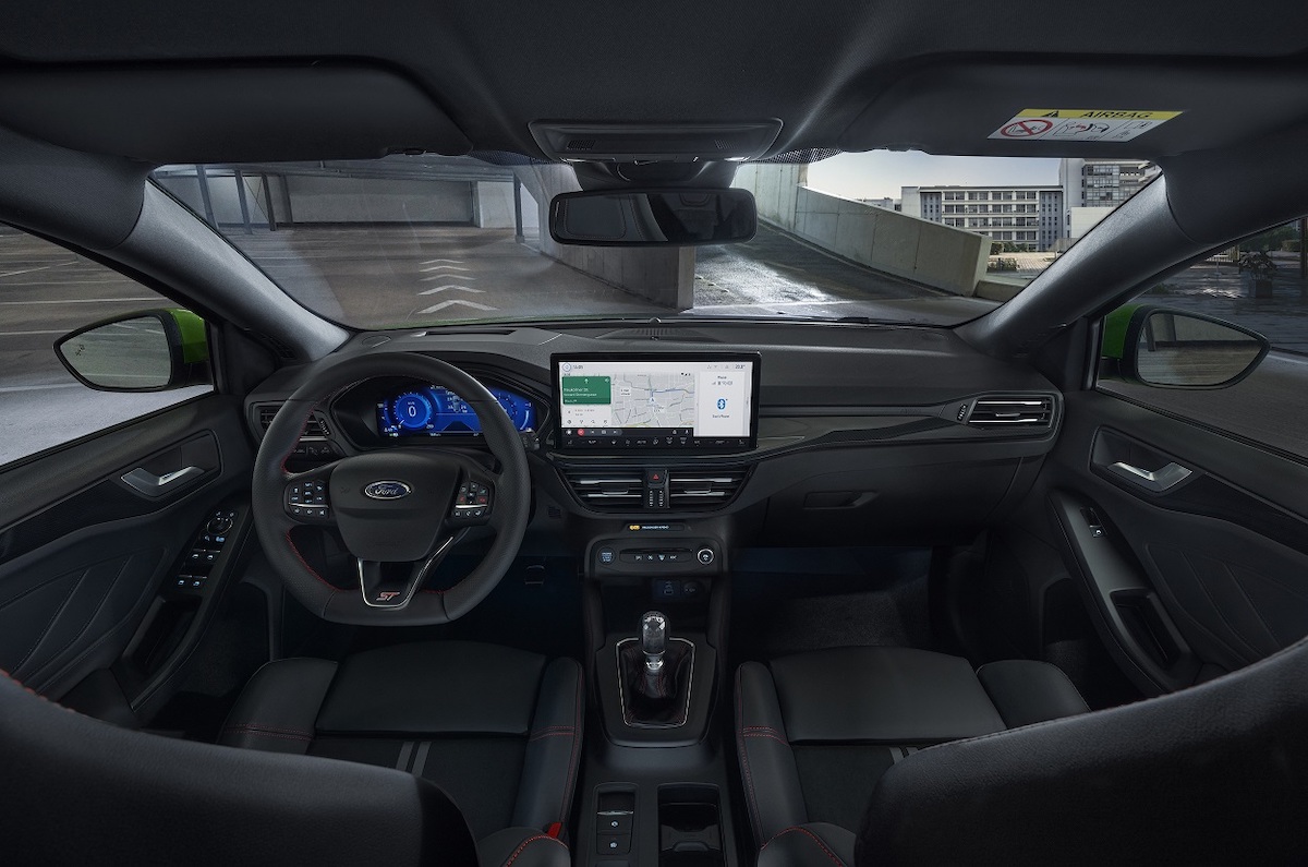Nuova Ford Focus: un accurato restyling aggiorna look e tecnologie Nuova Ford Focus: un accurato restyling aggiorna look e tecnologie