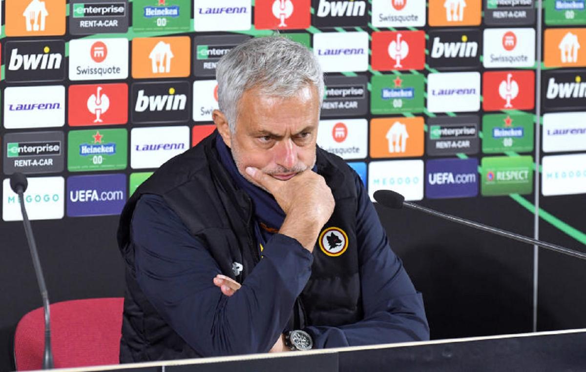Juve Roma, Mourinho: “Rigore? Mi isolo. Il recupero? Dimostra un’intenzione” Juve Roma, Mourinho: “Rigore? Mi isolo. Il recupero? Dimostra un’intenzione”