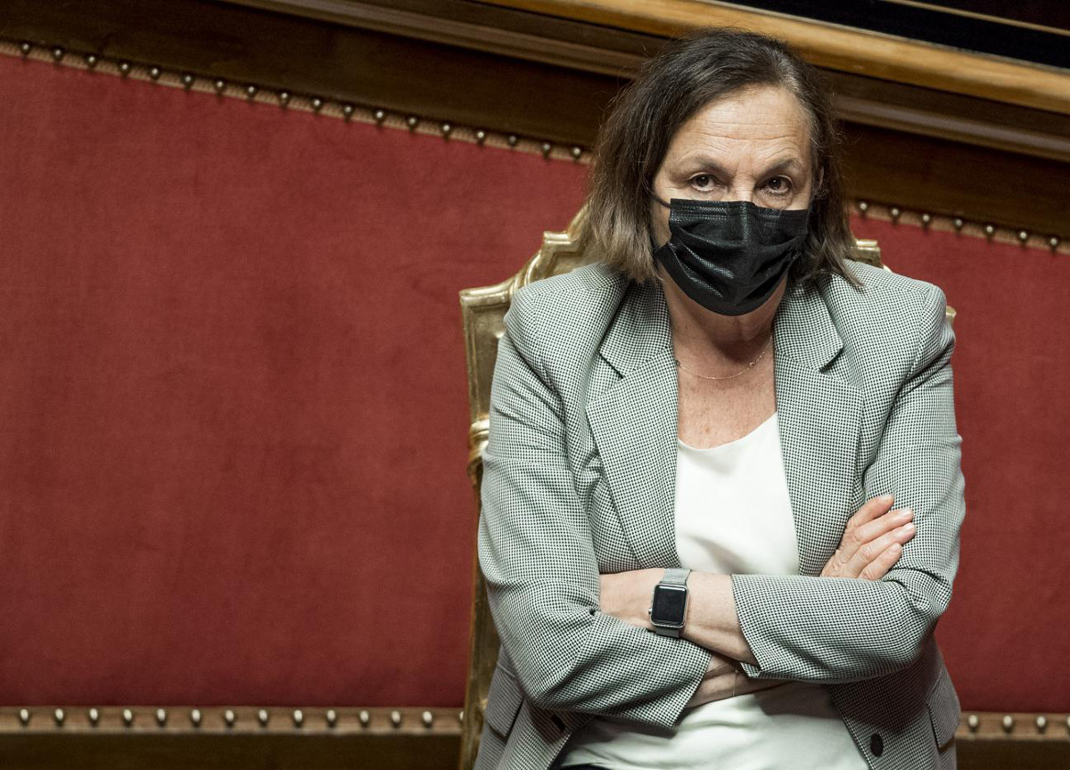Trieste, nuovo caso Lamorgese. Sua la decisione dello sgombero con idranti Trieste, nuovo caso Lamorgese. Sua la decisione dello sgombero con idranti