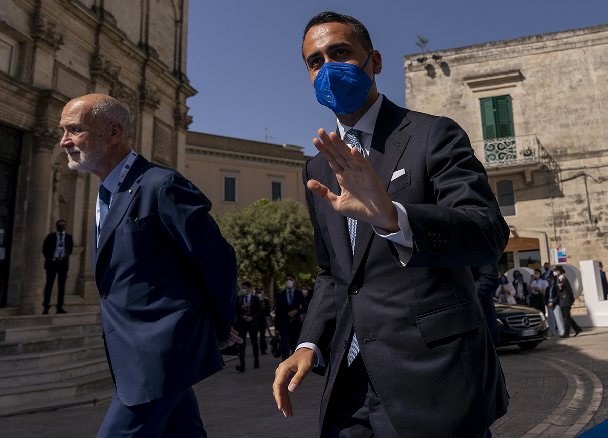 Di Maio, dai Meetup alla Farnesina: esce il primo libro del ministro