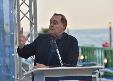 Dopo-elezioni, ora la sfida è costruire il centro: decisivo per la vittoria