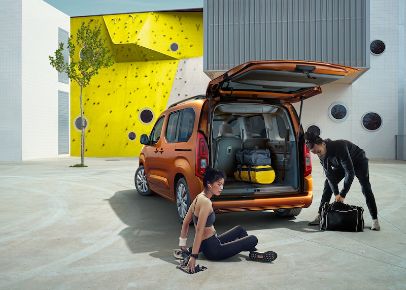 il nuovo Opel Combo-e Life, perfetto per i viaggi in famiglia.