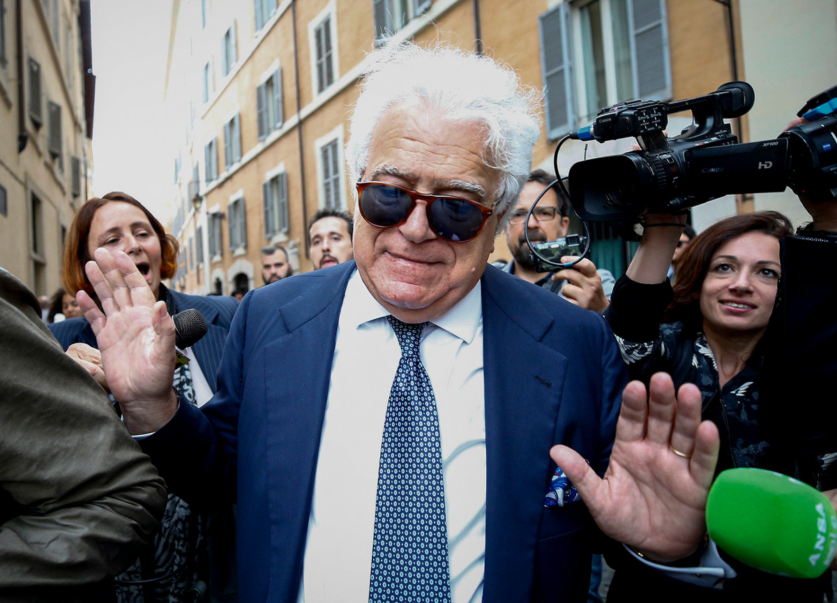 Loggia Ungheria, indagato anche Luigi Bisignani. Amara è credibile e fa i nomi Loggia Ungheria, indagato anche Luigi Bisignani. Amara è credibile e fa i nomi