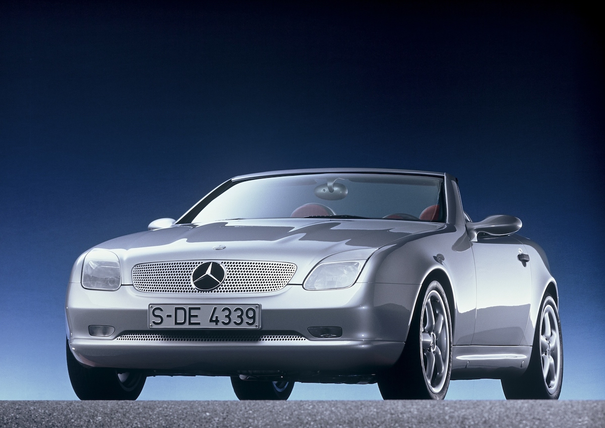 Mercedes SLK festeggia ad ‘Auto e Moto d’Epoca’ i suoi 25 anni
