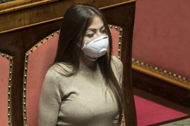 Quirinale, la fedelissima Rossi boccia Silvio. Calenda propone Gentiloni