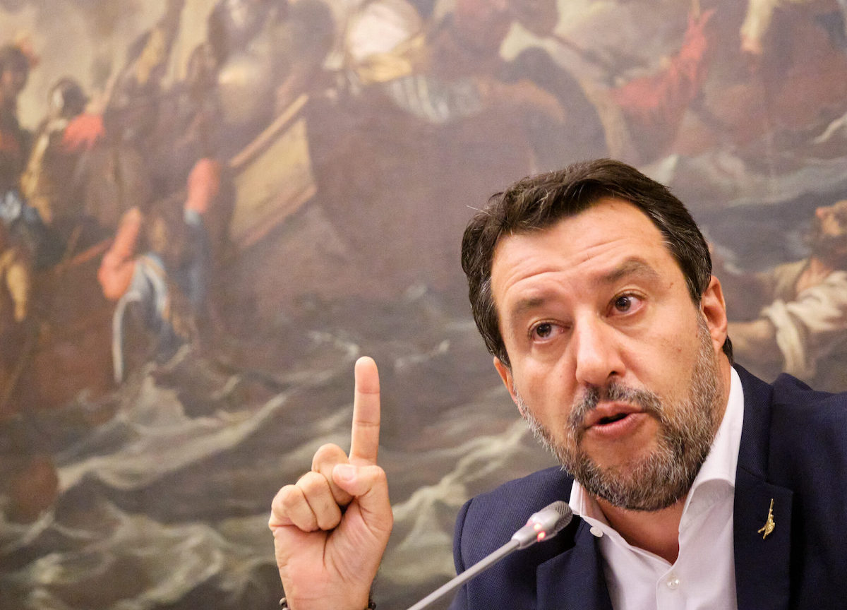 Open Arms, procuratore Lo Voi non molla Salvini: “Insistiamo per interrogarlo” Open Arms, procuratore Lo Voi non molla Salvini: “Insistiamo per interrogarlo”