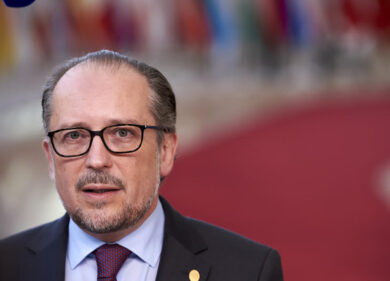Covid, in Austria misura choc: lockdown solo per i non vaccinati