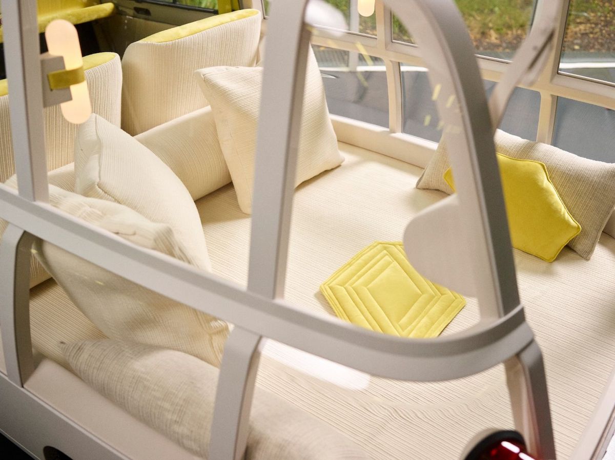 Renault e Mathieu Lehanneur presentano il concept-car della mitica R4