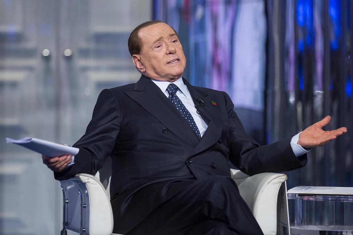 Cassazione, “Arcore, no cene eleganti. Ragazze da Berlusconi per prostituirsi” Cassazione, “Arcore, no cene eleganti. Ragazze da Berlusconi per prostituirsi”