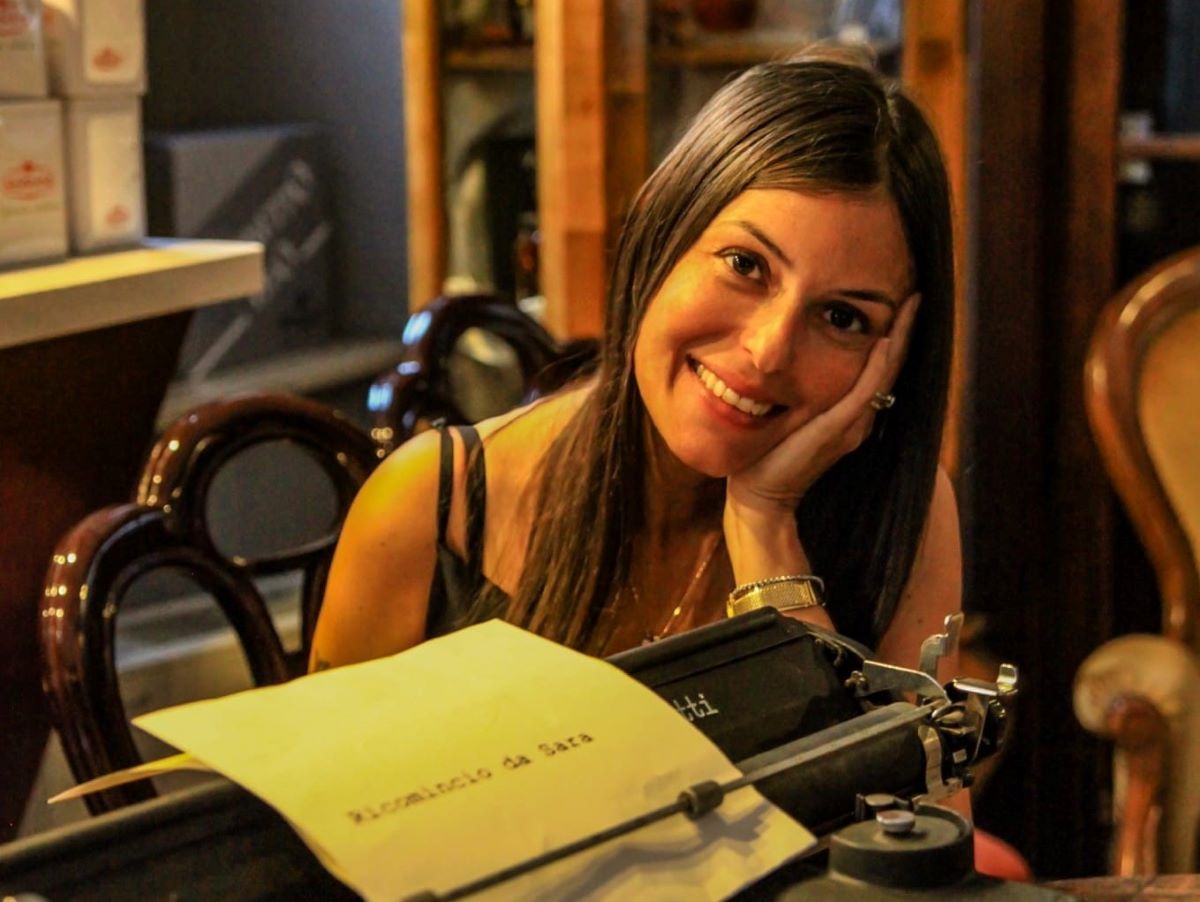 Sara Tommasi: “I retroscena della mia vita, dall’infanzia al matrimonio” Sara Tommasi: “I retroscena della mia vita, dall’infanzia al matrimonio”