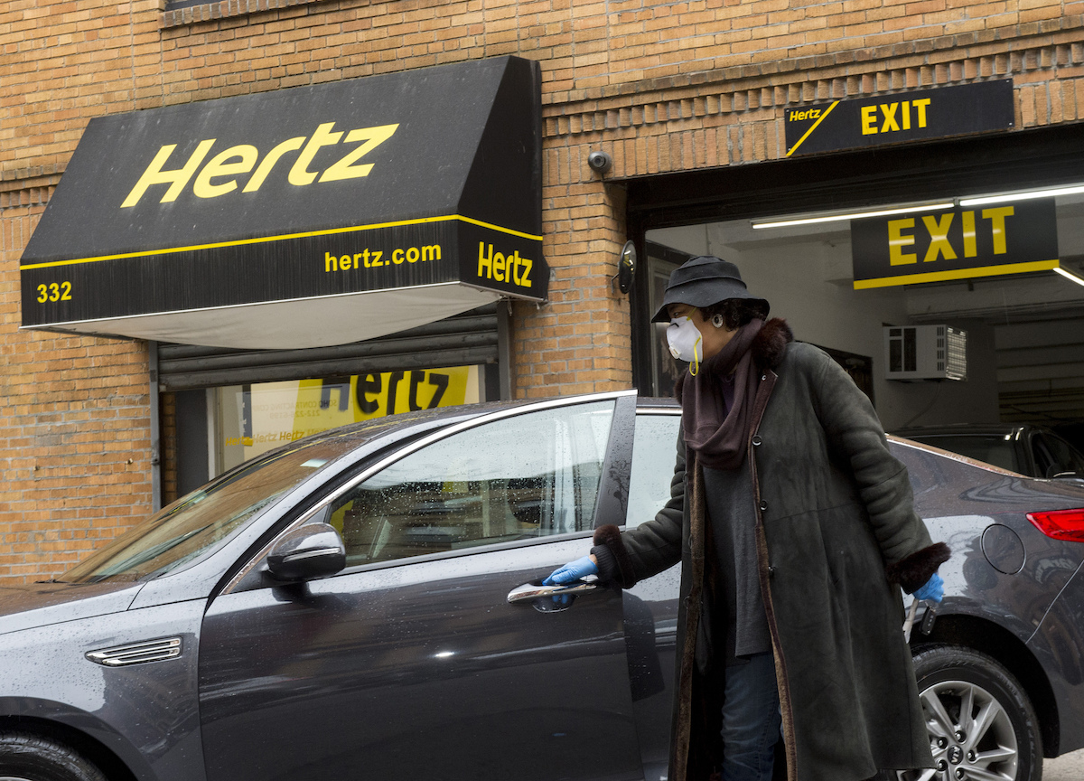 Hertz, ordinati 100mila veicoli Tesla: il titolo di Elon Musk vola in Borsa Hertz, ordinati 100mila veicoli Tesla: il titolo di Elon Musk vola in Borsa