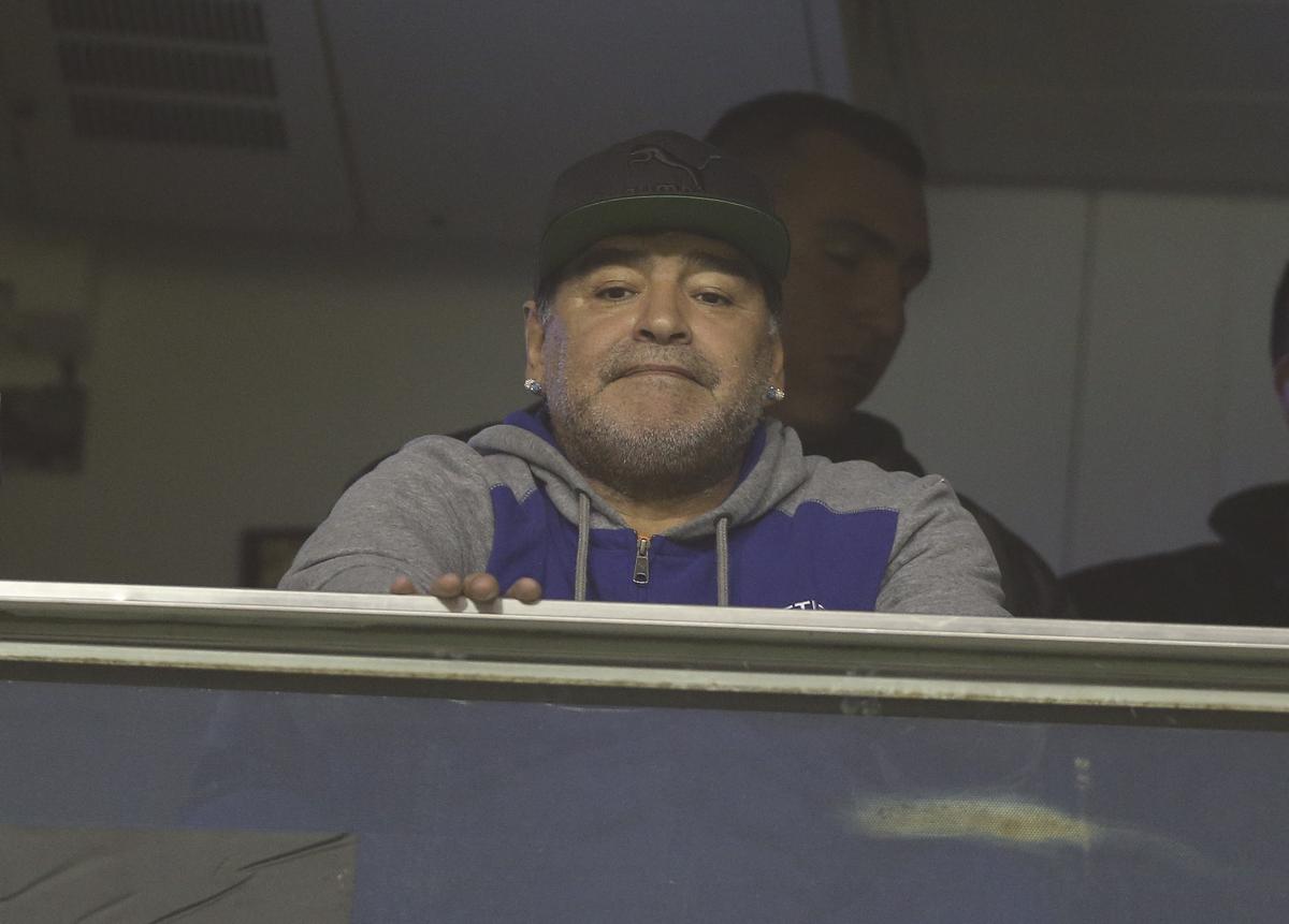 Maradona “si è gonfiato fino a che il suo cuore è esploso”: parla l’avvocato Maradona “si è gonfiato fino a che il suo cuore è esploso”: parla l’avvocato