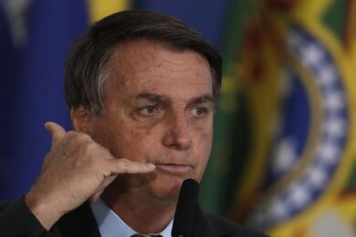 Bolsonaro non gradito a Padova. Frati di Sant’Antonio e sindaco si dileguano
