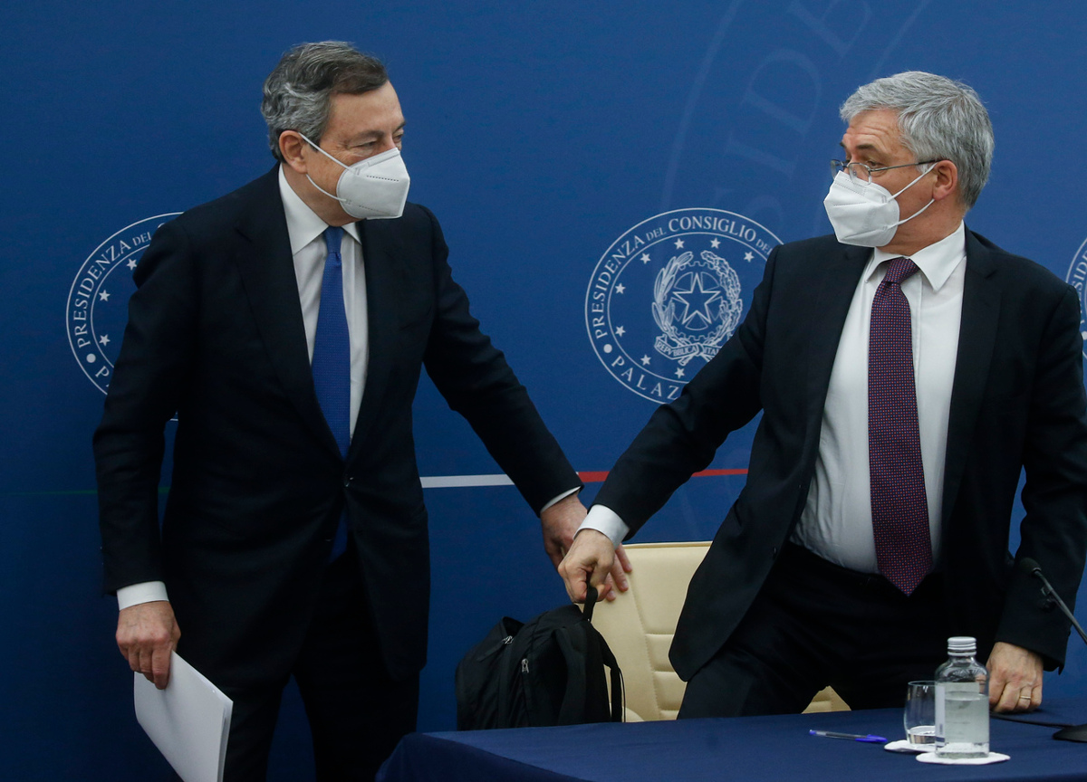 Governo, Colao: “Dal 15/11 certificati digitali. Nascita, morte e matrimonio” Governo, Colao: “Dal 15/11 certificati digitali. Nascita, morte e matrimonio”