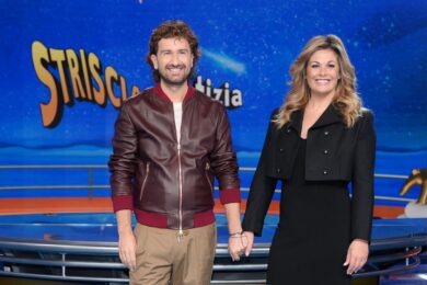 Striscia la notizia, conduttori: addio a Vanessa Incontrada e Alessandro Siani