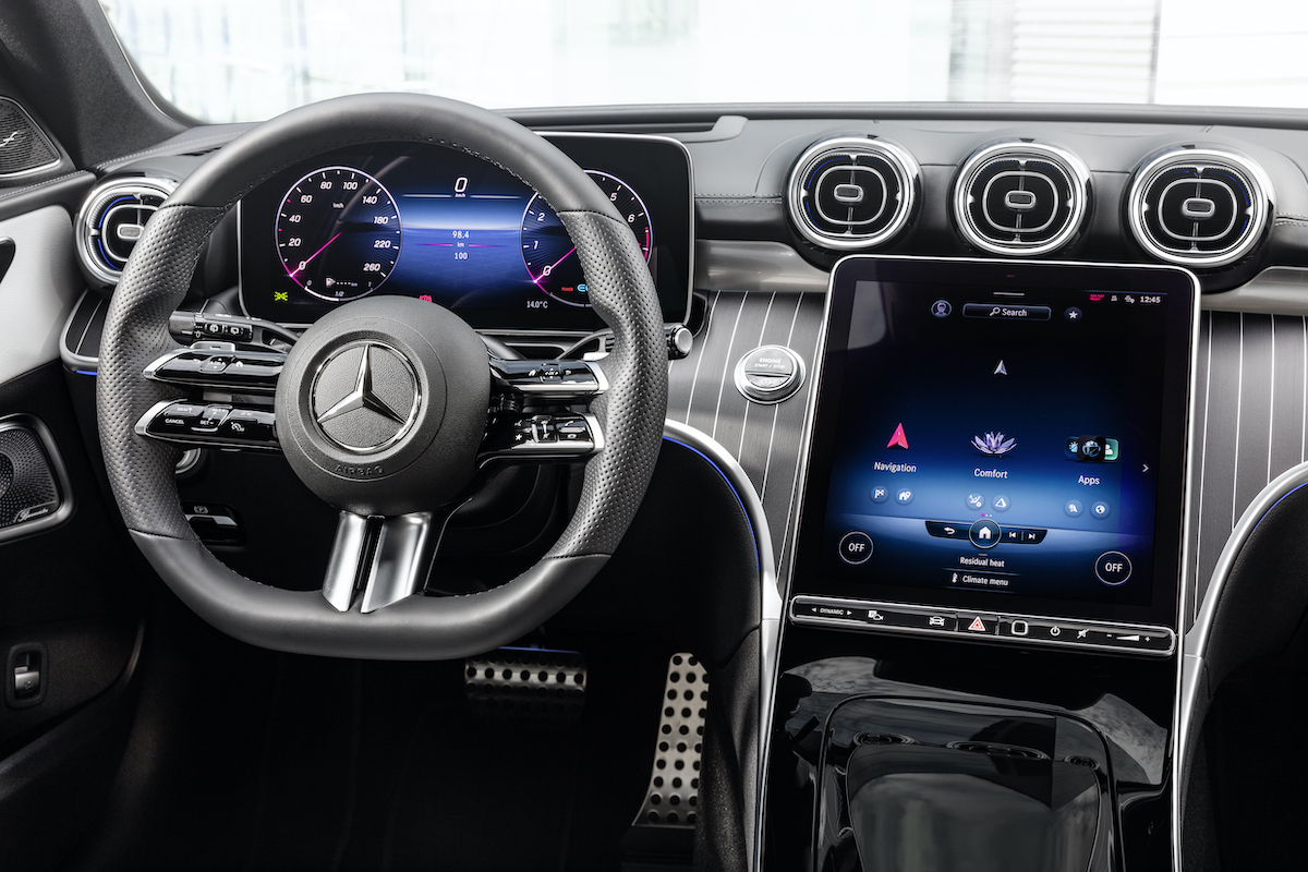 Con la Mercedes-Benz Classe C SW sulle strade storiche: la Panoramica Zegna Con la Mercedes-Benz Classe C SW sulle strade storiche: la Panoramica Zegna