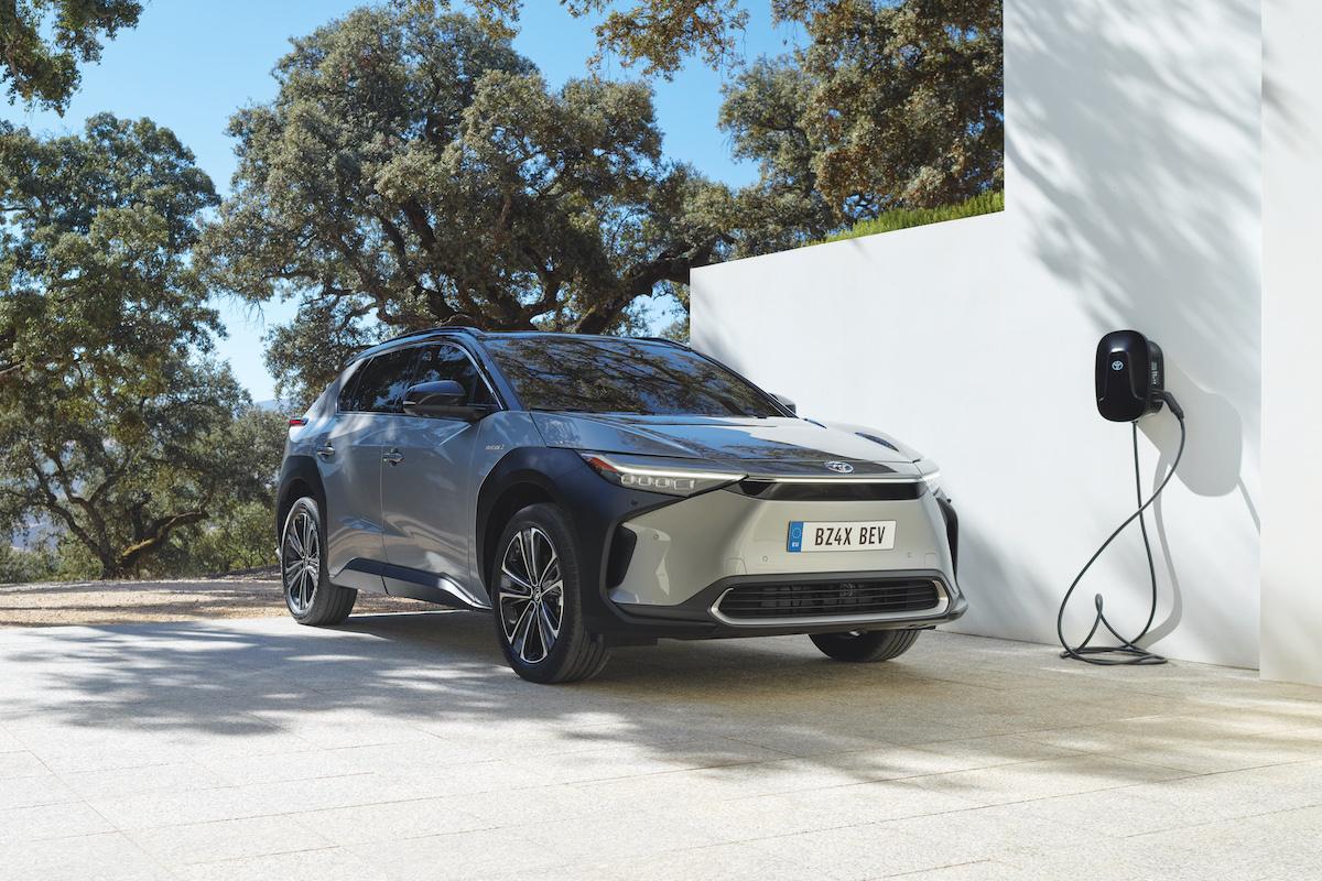 Toyota bZ4X, nato per essere 100% elettrico