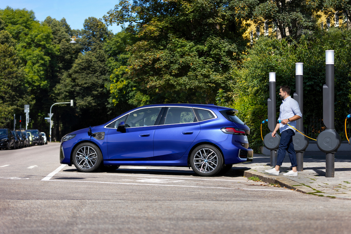 Bmw, nel terzo trimestre utile netto a 2,6 miliardi. Confermate le stime 2021 Bmw, nel terzo trimestre utile netto a 2,6 miliardi. Confermate le stime 2021
