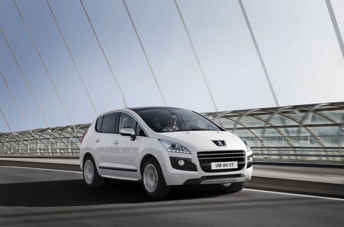 Peugeot: 10 anni fa debuttava la 3008 HYbrid4