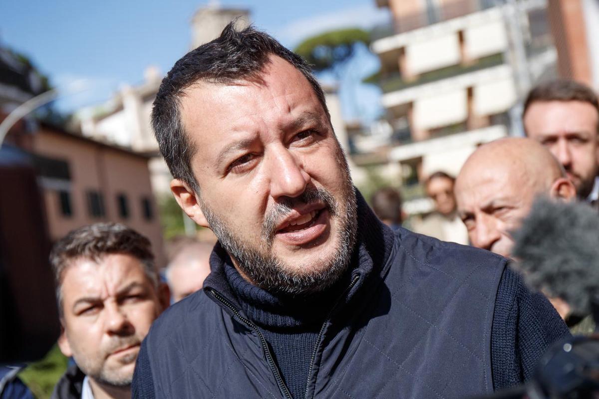 Lega, il Risiko tra Salvini e Giorgetti. Summit sovranisti e cene governiste Lega, il Risiko tra Salvini e Giorgetti. Summit sovranisti e cene governiste