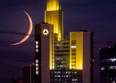 Commerzbank batte le attese nel trimestre: 403 milioni di profitti
