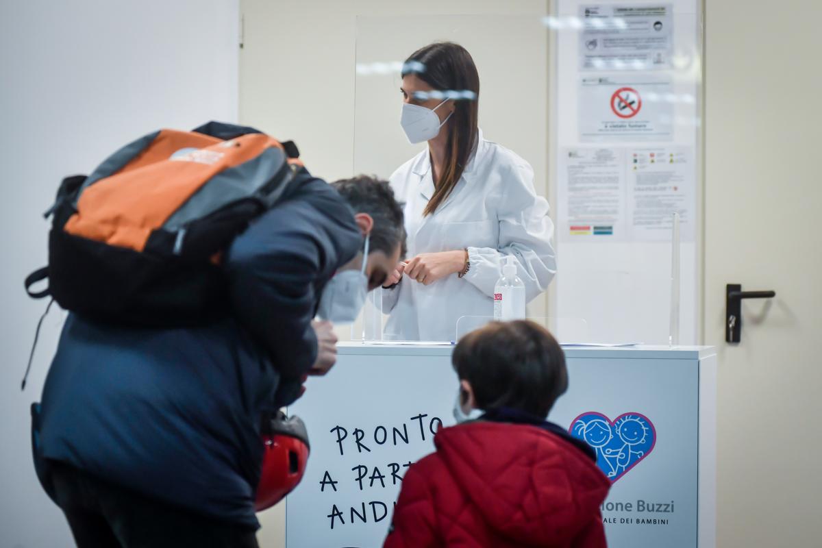 Vaccini obbligatori, il vero obiettivo del Green Pass permanente Vaccini obbligatori, il vero obiettivo del Green Pass permanente