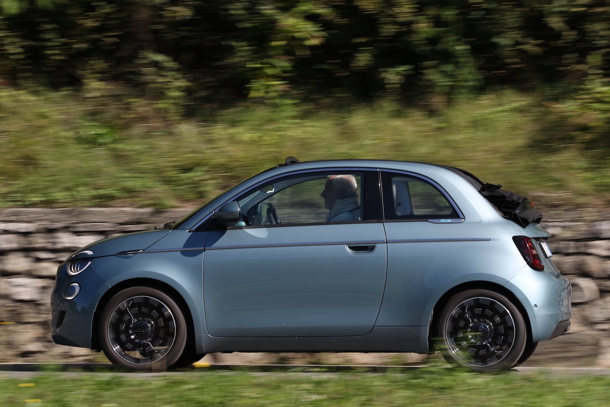 La Nuova 500 Cabrio apre l’era 100% elettrica di Fiat La Nuova 500 Cabrio apre l’era 100% elettrica di Fiat