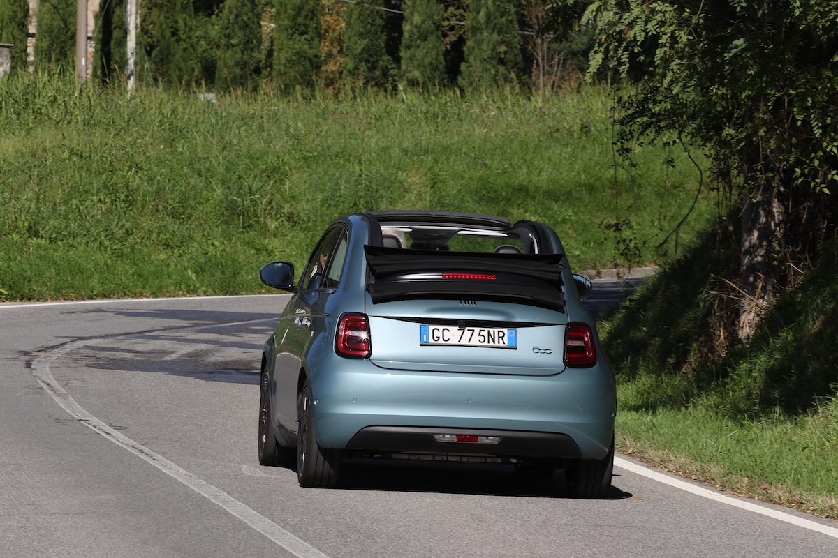 La Nuova 500 Cabrio apre l’era 100% elettrica di Fiat La Nuova 500 Cabrio apre l’era 100% elettrica di Fiat