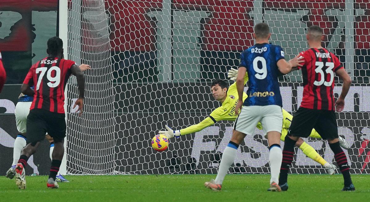 Milan-Inter 1-1, Pioli: “Bicchiere mezzo pieno”. Inzaghi: “Mezzo vuoto”