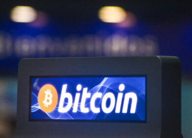 Criptovalute, il mercato supera il muro dei 3000 mld: sale anche Bitcoin