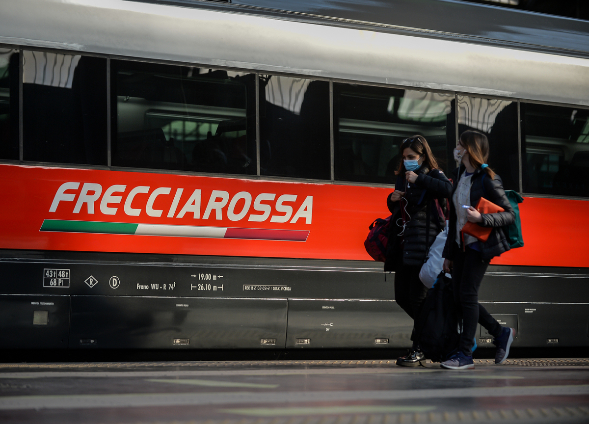 Green, i treni sorpassano gli aerei. Presto un terzo dei voli brevi su rotaia Green, i treni sorpassano gli aerei. Presto un terzo dei voli brevi su rotaia