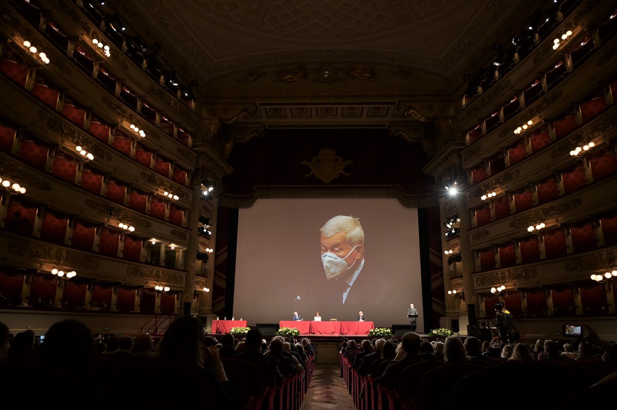 Premio Impresa e Lavoro per una nuova ripartenza alla Scala di Milano Premio Impresa e Lavoro per una nuova ripartenza alla Scala di Milano