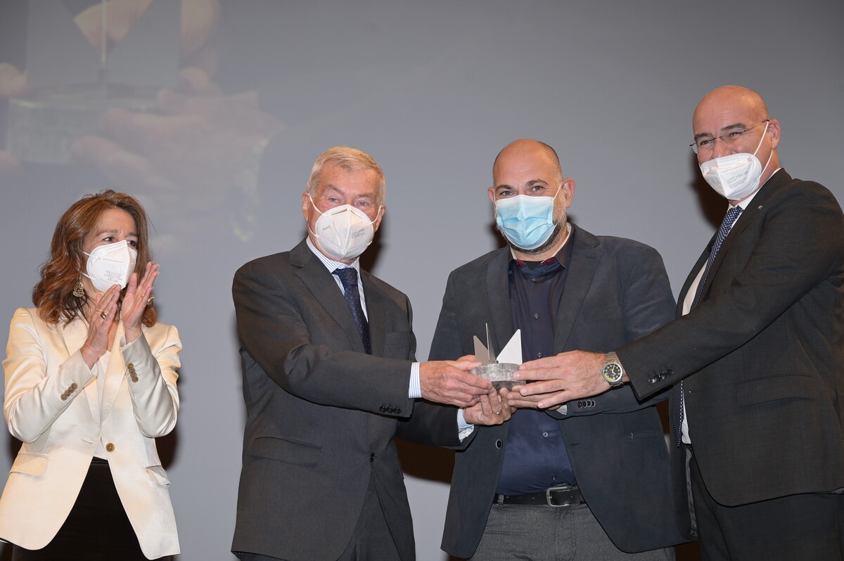 Premio Impresa e Lavoro per una nuova ripartenza alla Scala di Milano Premio Impresa e Lavoro per una nuova ripartenza alla Scala di Milano