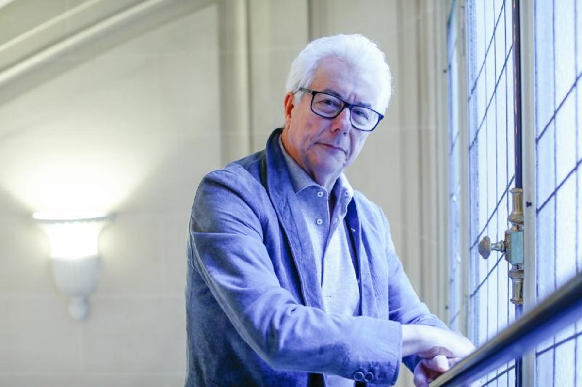 Ken Follett, Per niente al mondo: thriller sui giochi di potere internazionali Ken Follett, Per niente al mondo: thriller sui giochi di potere internazionali