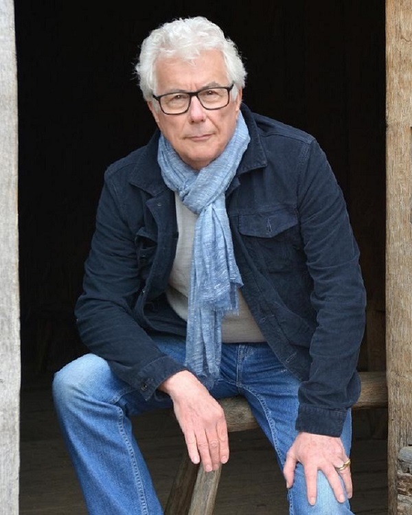 Ken Follett, Per niente al mondo: thriller sui giochi di potere internazionali Ken Follett, Per niente al mondo: thriller sui giochi di potere internazionali