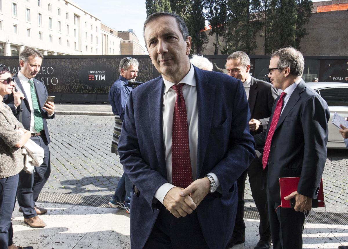 Tim, rumors: il ruolo neutro di Cdp sulla poltrona di Gubitosi Tim, rumors: il ruolo neutro di Cdp sulla poltrona di Gubitosi