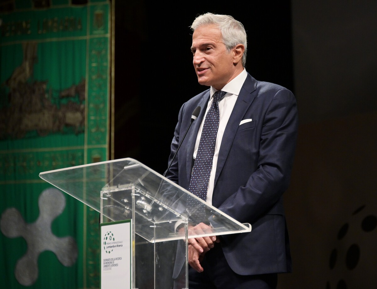 Premio Internazionale Lombardia è Ricerca premiati scienziati che hanno scoperto l’idrogeno verde. Premio Internazionale Lombardia è Ricerca premiati scienziati che hanno scoperto l’idrogeno verde.